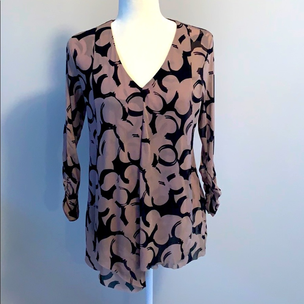 Women’s dress shirt